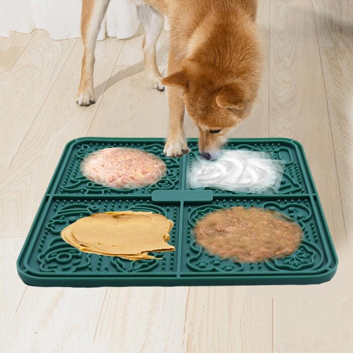 Килимок для повільного годування собак Femont, 30 см, з 165 присосками, зелений. Заспокоює, розважає, сприяє догляду за шерстю та дресируванню. Без BPA.