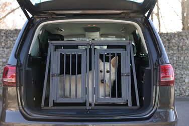 Транспортна переноска для собак Kerbl Vacation, алюміній, 77x55x50 см, з антиковзним килимком, легке очищення