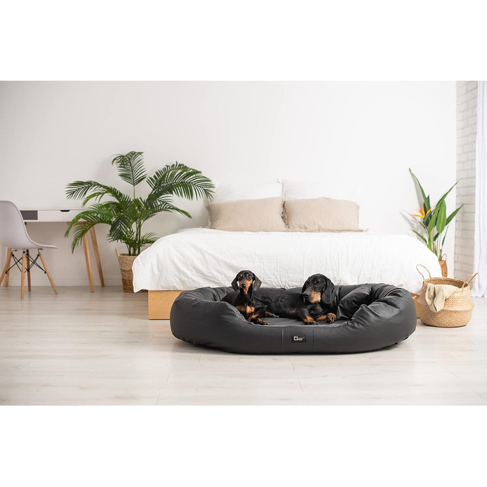 Ортопедичне ліжко для собак Nancy Premium, великий розмір, чорний колір. Зручне, з еко-шкіри, антиковзаюче, зносостійке, для собак середніх та великих порід.