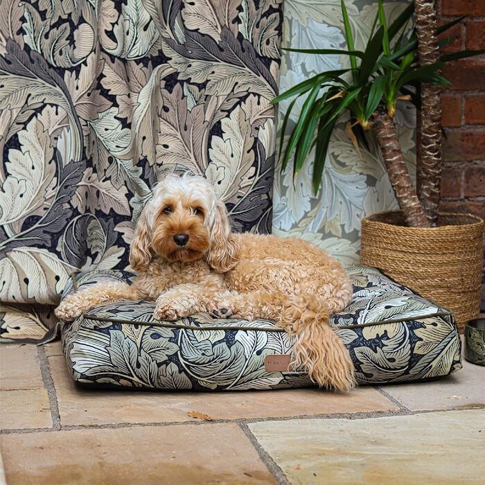 Матрац для собак Rosewood x Morris & Co. великого розміру, бордовий колір, товсто стертий, з неслизьким дном, пральний, з принтом William Morris (Acanthus, L)