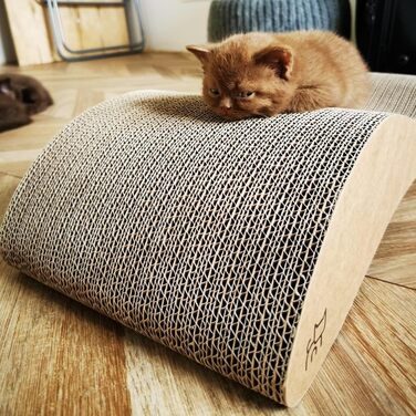 Кігтеточка для котів з картону, лежанка Lounge, кігтешкребок з гофрокартону, захист від пошкодження меблів - кігтеточка з картону 68×25×13 см (аромат котячої м'яти)