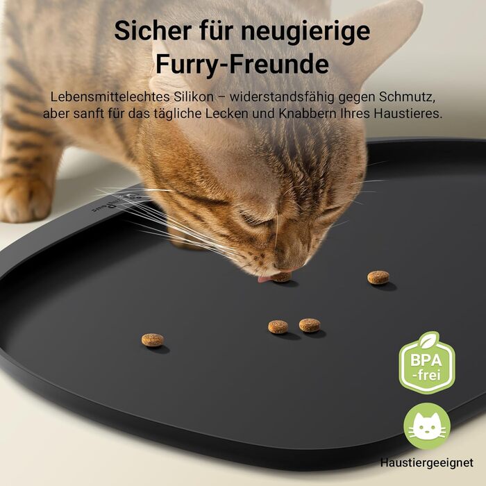 Підкладка під миску для котів DownyPaws, силіконова, чорна, 45 x 32 см. Захист від розливання, легко миється.