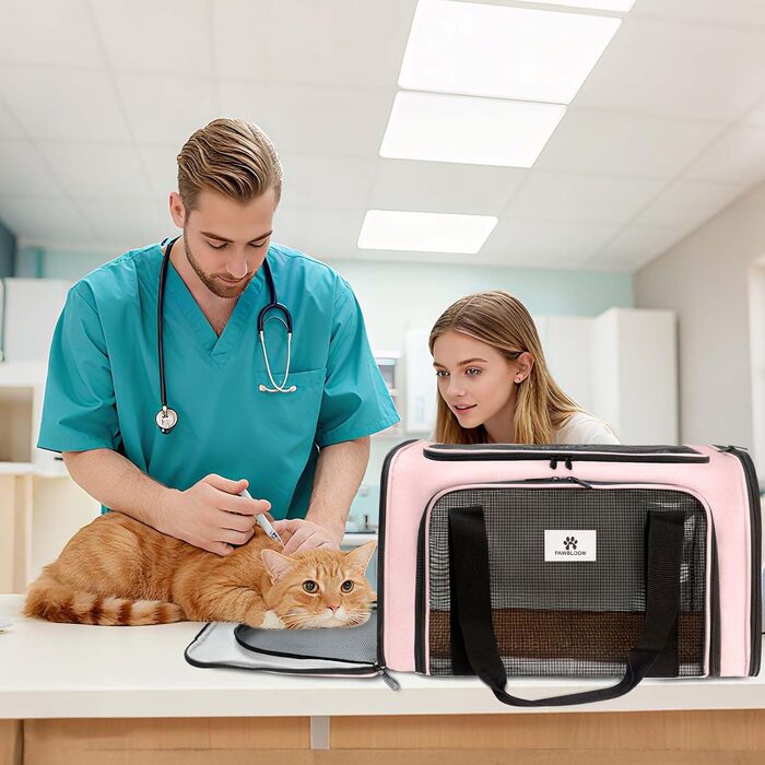 Транспортна сумка для котів та маленьких собак – складана, добре вентильована переноска. Сумка для котів з водонепроникним вкладишем для безпечного транспортування до ветеринара, у подорожах та в авто (Рожева)