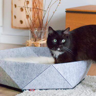 Ліжко для котів CanadianCat Zoey з фетру, світло-сіре, кругле котяче гніздо 65x65x16 см