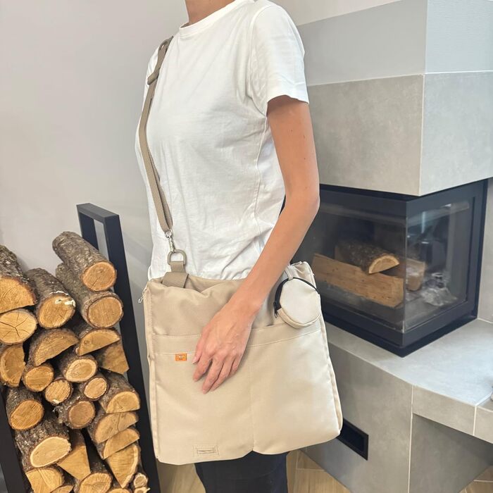 Сумка Tasche 2-в-1 з підстилкою для собак – складана, легка, водовідштовхувальна. В комплекті: косметичка, сумка для снеків, поводок, карабін