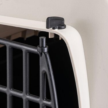 Переноска для котів та собак Ferplast SKIPPER 3, 62x41x38 см, пластик, бежева