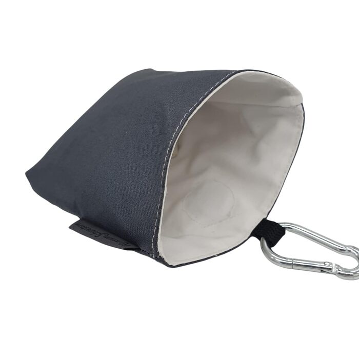 Сумка для ласощів для собак з магнітом та карабіном з ламінованої бавовни - сіра