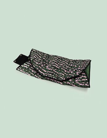 Килимок для собак United Pets Lazy Dog Mat – портативне лежання для собак, складний, для ресторану та подорожей, легкий, чорний/зелений