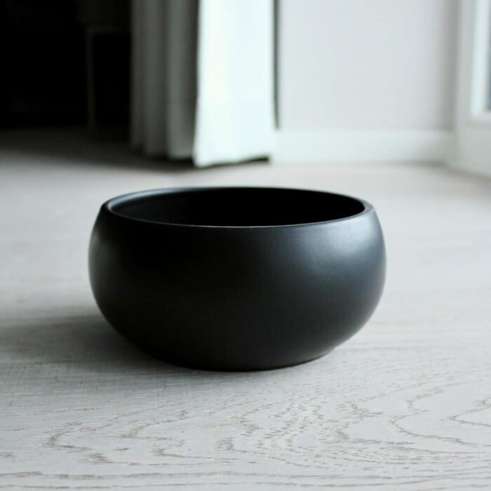 Керамічна годівниця для собак hej.mo | Чорна | Діаметр 16 см, об'єм 0,9 л | Міцна, для миття в посудомийній машині, стійка до подряпин та укусів | Годівниця для маленьких та середніх собак