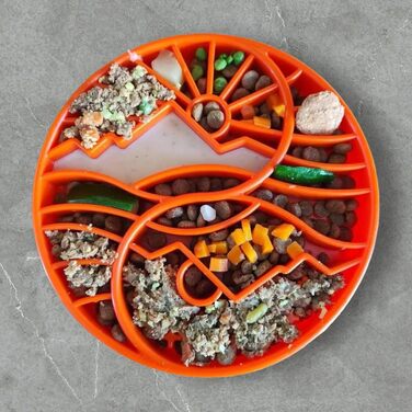 SodaPup Bones eMat – довговічний килимок-годівниця для тварин з нетоксичного, безпечного для домашніх тварин, харчового гуму. Стимулює розум, запобігає переїданню, сприяє свіжому диханню. (Один розмір, eTray Yin Yang Burnt Orange)