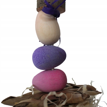 Happy Easter — Іграшка для маленьких та середніх папуг