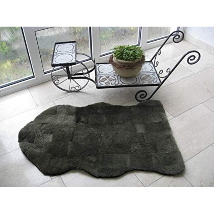 Лежанка з натуральної овечої вовни Reissner Lammfelle Engel для котів та собак (Patch, Mushroom, сірий)