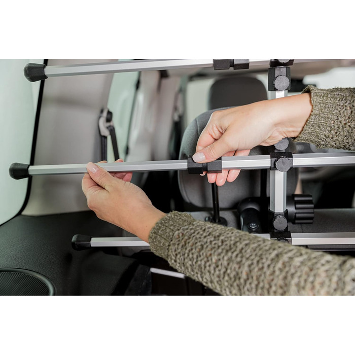 Сітчаста перегородка для собак TRIXIE в багажник автомобіля, регульована, 105–172 см, 46–60 см, срібно-чорна