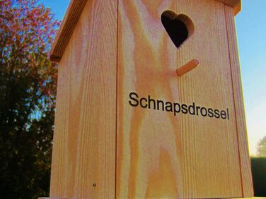 Дерев'яний годівничка для птахів HÜWÜKNÜ 'Schnapsdrossel'