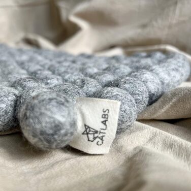 Підстилка на підвіконня для котів CATLABS з вовни (65x20 см) - 100% натуральна шерсть/фетр, без поліестеру. М'яка підстилка-лежанка для кота, тепла ковдра з вовни, місце для відпочинку на підвіконні.