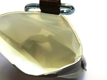 Сумка для ласощів для собак з магнітом та карабіном з ламінованої бавовни - принти в горошок, бежево-сірий